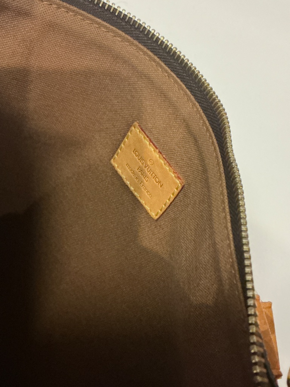 Louis Vuitton Pochette Bosphore Crossbody Bag - Monogram Canvas - Picture 16 of 16
